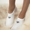 Białe stopki damskie LoveYa One-Size – widok z przodu na białym tle