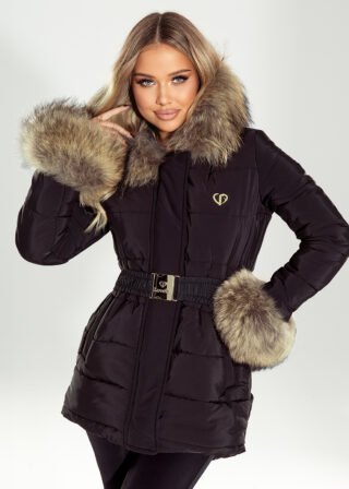 Czarny płaszcz Aaliyah z naturalnym obszyciem